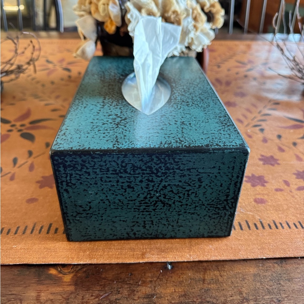 Tissue Box Cover - Picture 4 of 9